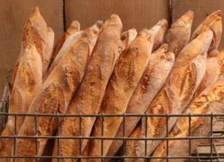 I francesi alla carica “Vogliamo la baguette patrimonio dell’umanità”
