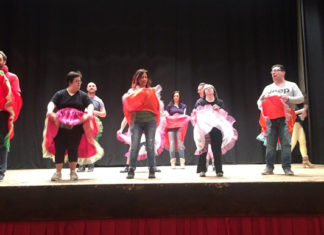 I ragazzi del Cdis sul palcoscenico del Serpente Aureo di Offida