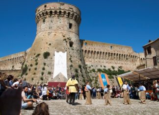 XV Palio dei Bambini, il Rione Aquila di Acquaviva si aggiudica l’ambito drappo nei giochi storici