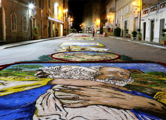 Il “nuovo volto” dell’Infiorata conquista migliaia di visitatori