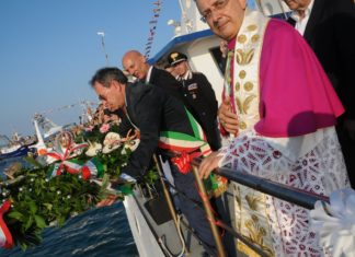 Festa Madonna della Marina, ecco le immagini della processione in mare