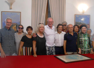 Grottammare, un “Fazzini” al turista Alec Carlberg che esporta il welfare italiano