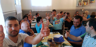 Scambio di ruoli alla Locanda del Terzo Settore di Pagliare per il pranzo delle vacanze