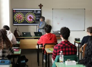 Sars Cov-2, informazione e prevenzione: incontri al Liceo Rosetti con il dottor Parato