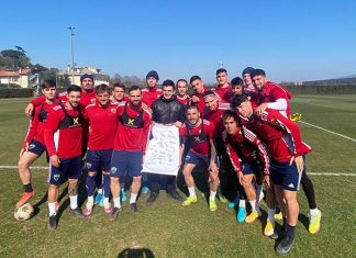 Il presidente Renzi e il giovane tifoso rossoblù Gianmarco da Accumoli in visita al Samba Village