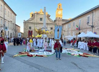 Montefiore dell’Aso, l’Infiorata riparte alla grande con un boom di presenze