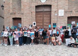 “Arte e Cultura”, liceali da Avellino per dipingere il borgo di Grottammare