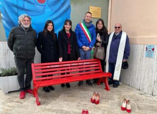 Spinetoli, installata una panchina rossa contro la violenza sulle donne