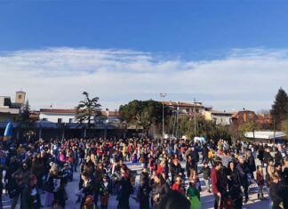 Carnevale a Centobuchi, grande successo: oltre duemila persone in piazza dell’Unità