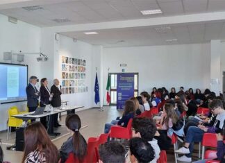 25 aprile, lectio del prof. Angelo Ventrone al Liceo Rosetti:«La democrazia è una forza da tutelare»