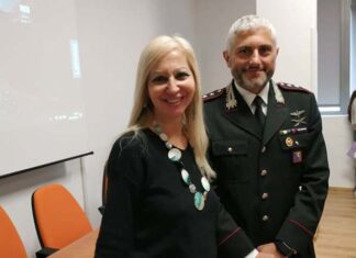 San Benedetto, gli alunni della Scuola Curzi con i Carabinieri contro il cyberbullismo