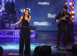 Musicultura, Simona Molinari incanta il Persiani. Presentati i primi nove finalisti 2024