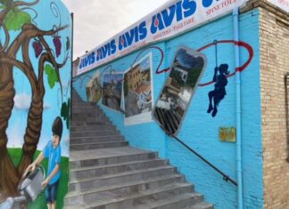“Chi semina amore raccoglie felicità”, a Castorano inaugurato il murales per i trent’anni dell’Avis