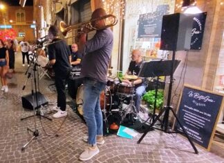 “La BotteGaia Nights”, a San Benedetto trionfa la prima serata della rassegna musicale