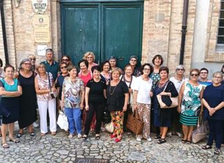 Ripatransone, gli ex studenti dell’Istituto Magistrale “Mercantini” si ritrovano a 50 anni dal diploma