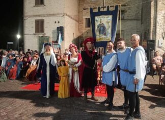“Palio del Barone” di Tortoreto, applausi per la vittoria del Rione Terravecchia e la Gran Dama Matilde Brandi