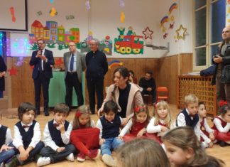 Asilo Merlini, tanti applausi per la recita di Natale