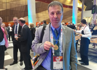 Attilio Cavezzi, un medico sambenedettese premiato in Australia