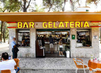 San Benedetto. Grande Pino Bar : ancora esiste e resiste