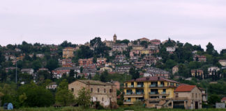 Sbalzi di elettricità a Colli del Tronto, il sindaco Cardilli si rivolge a un legale