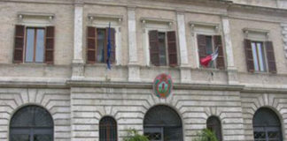 Eternit abbandonato, il Comune di Grottammare interviene. Oltre 4000 euro per rimuovere i rifiuti