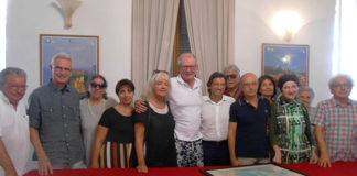 Grottammare, un “Fazzini” al turista Alec Carlberg che esporta il welfare italiano