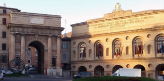 Lo Sferisterio di Macerata accoglie la mostra dei presepi storico artistici