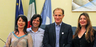 In alternativa al Black Friday, un banco di regali della Omnibus a Grottammare