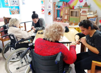 “Avrò cura di te”, gli studenti dell’Ipsia nelle case di riposo per anziani