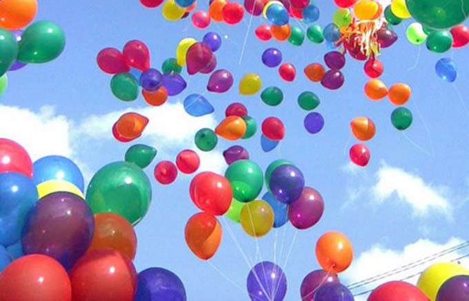 A Pamela, tanti palloncini colorati in volo per raggiungere un angelo - Il  Graffio