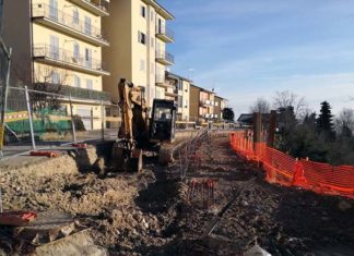 Ripatransone, lavori a rilento in via Uno Gera. L’opposizione: «Situazione scandalosa»