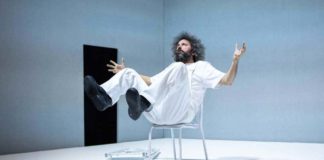 Porto Sant’Elpidio, Simone Cristicchi in scena al Teatro delle Api con “Manuale di volo per uomo”