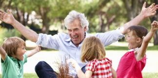 “Toccattè”, nonni e nipoti sperimentano i giochi del passato a Grottammare