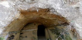 Il Quadrato Magico nelle grotte a Montesecco