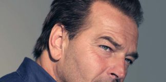 “Il vecchio e il mare”, Sebastiano Somma in scena al Circolo Nautico Sambenedettese