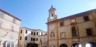 Ondeurbane a Grottammare, esposizione di arte visiva in Piazza Peretti e nella Grotta del Tarpato