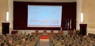 Ascoli, il sindaco Marco Fioravanti porta il saluto ai soldati del 2° Blocco 2019