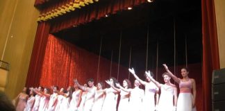 Il dio dello strepito. Modernissimo Euripide