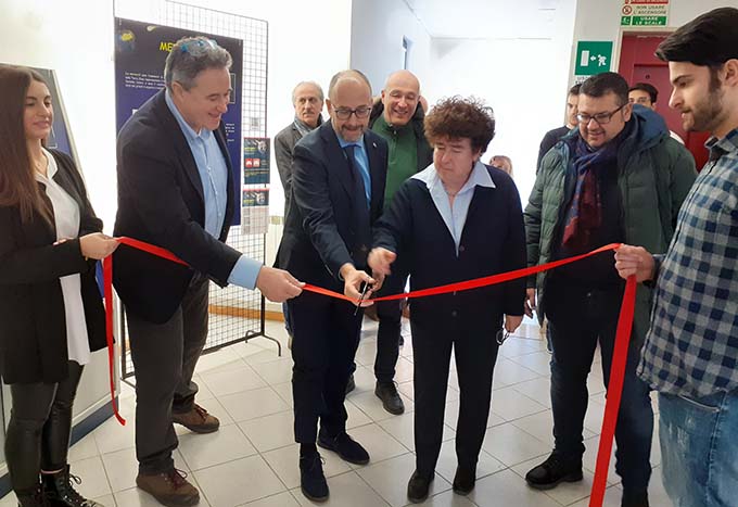 2020-02-14_unicam mostra meteoriti1