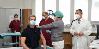 “Vaccine Day” Marche, somministrate le prime 200 dosi. Saltamartini: «Bisogna avere fiducia nella scienza»