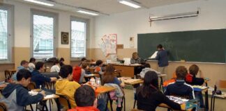 Marche, riapertura delle scuole superiori: via libera dal tavolo regionale di confronto