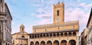 Offida, Cantagiro e raduno d’auto d’epoca il 16 agosto in Piazza del Popolo