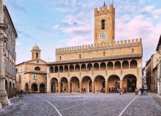 Offida in testa nella classifica 2024 di Borghi in Moto