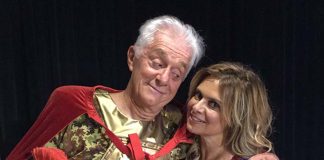 Tau, Debora Caprioglio e Franco Oppini in “Anfitrione” al Teatro Romano di Ascoli