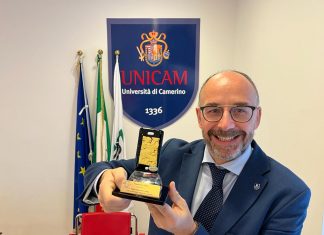 Unicam vince lo “Smartphone d’oro” di Pasocial nella categoria istruzione e ricerca