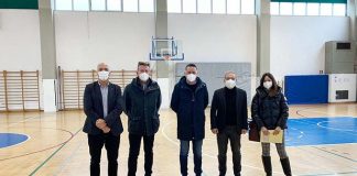 Il presidente Loggi e il sindaco Spazzafumo in visita all’Istituto d’istruzione “Capriotti”