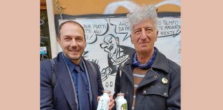 La Banca di Ripatransone regala ai suoi collaboratori una borraccia termica con i disegni di Marco Petrella