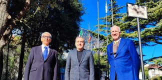 San Benedetto, bandiera in Comune per i 117 anni di vita della Rotary Foundation