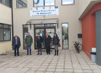 Ascoli, il presidente Loggi e il sindaco Fioravanti in visita all’Istituto “G.Mazzocchi”
