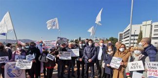 Bolkestein, la protesta dei balneari. Acquaroli: «É necessaria la definizione nazionale della mappatura delle aree demaniali»